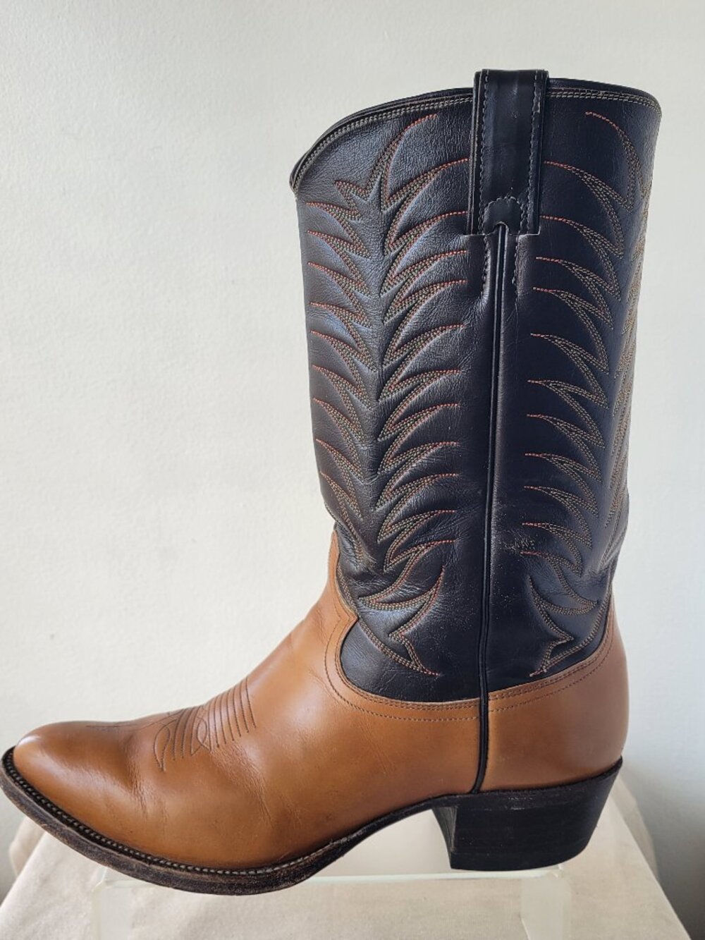 Vintage Justin Boots 2396 Men's 9.5 EE Wide Two Tone Western Cowboy Boots